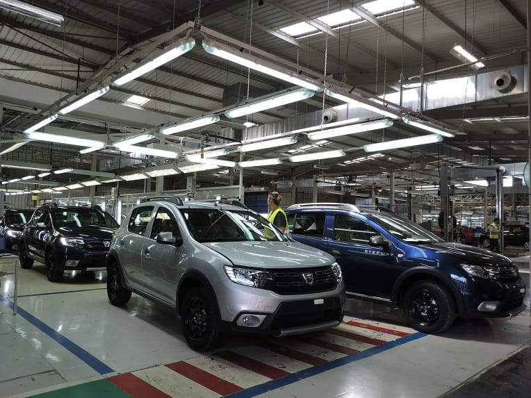 Automobile : plus de 200 sous-traitants réunis à Oran, Renault officialise la production de la Clio 4