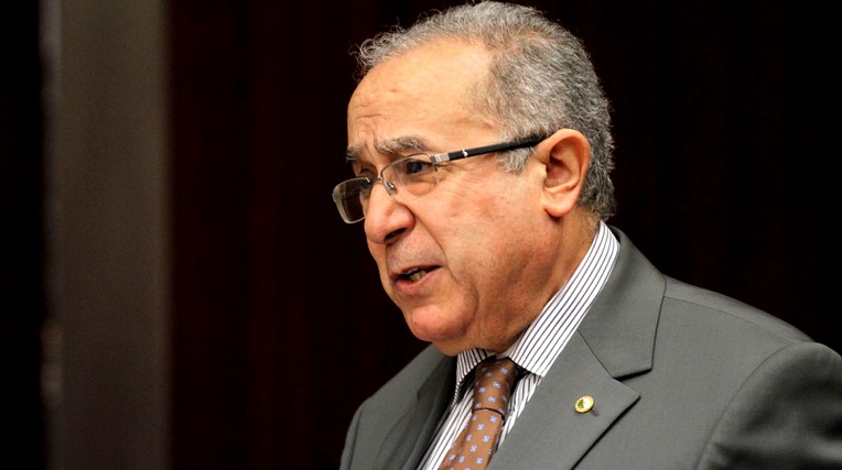 Lamamra risponde ancora una volta alle dichiarazioni di Macron sull’Algeria