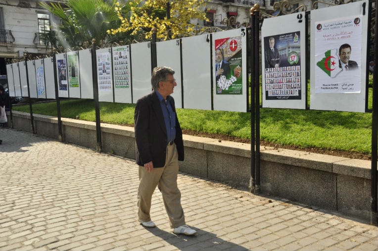 Carnet de campagne, jour 1 : le change parallèle et la baraka de Nahnah
