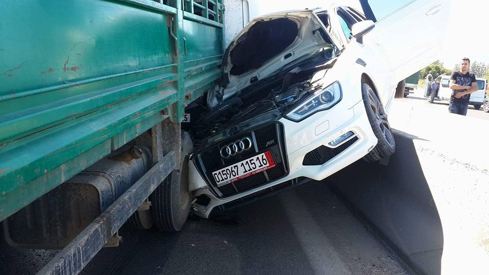 Collision entre trois véhicules à Laghouat : cinq morts et deux blessés
