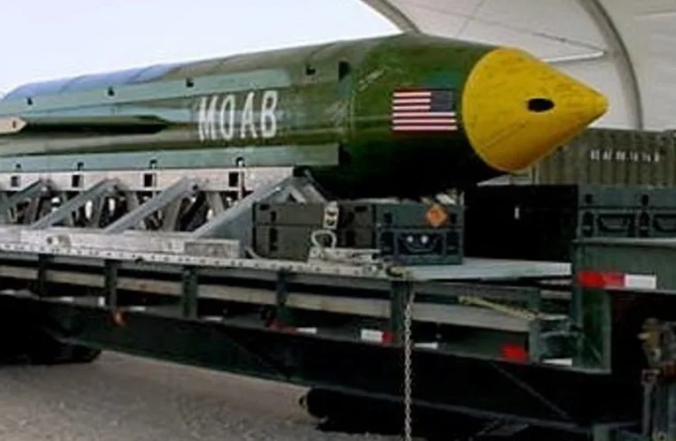 L’armée américaine attaque Daech avec la bombe la plus puissante de son arsenal