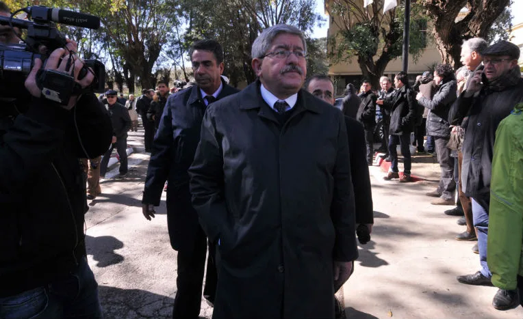 Ouyahia en « congé spécial » de la présidence pour animer la campagne du RND