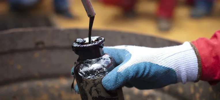 Le pétrole fortement pénalisé par les doutes sur la demande chinoise