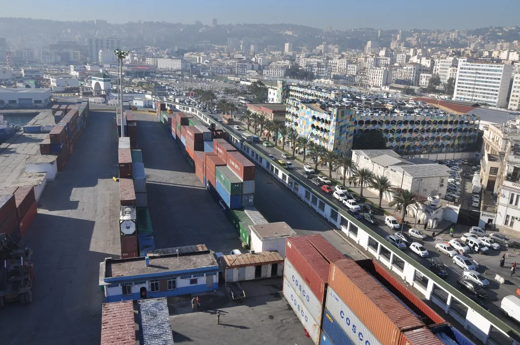 La réduction fragile du déficit commercial en 2018 cache des tendances préoccupantes