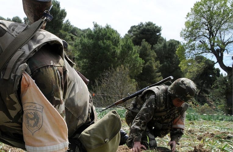 Un terroriste lourdement armée se rend aux autorités à Bordj Badji Mokhtar