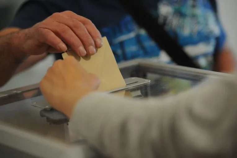 Carnet de campagne française : le « vote utile » ou l’éloge de la vacuité
