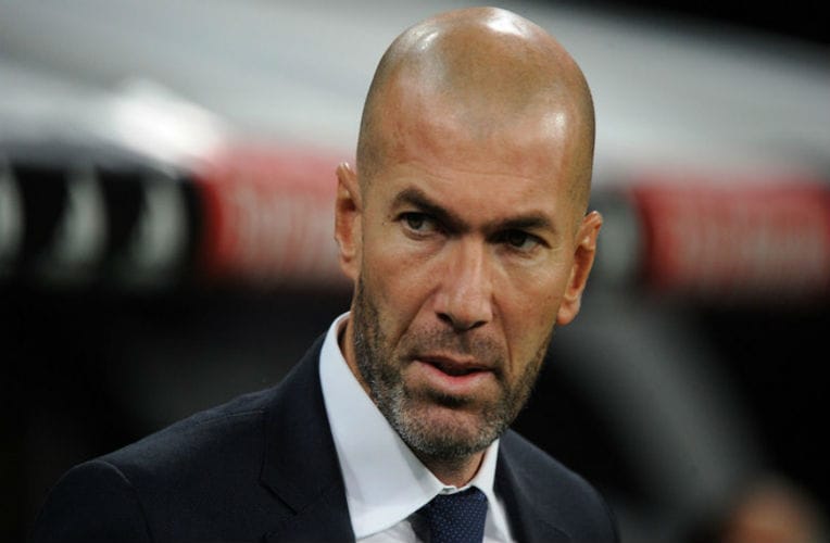 Zidane « n’est pas sûr » d’être sur le banc du Real la saison prochaine