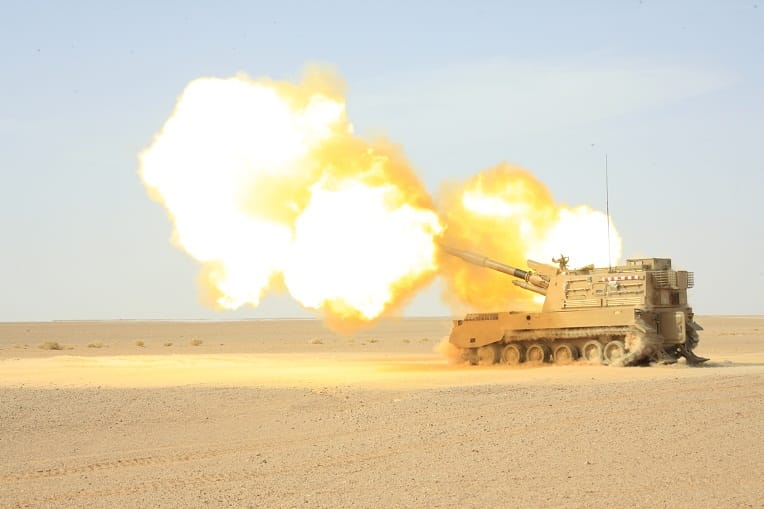 VIDÉO. Gaid Salah supervise un exercice militaire avec tirs réels à In Amenas