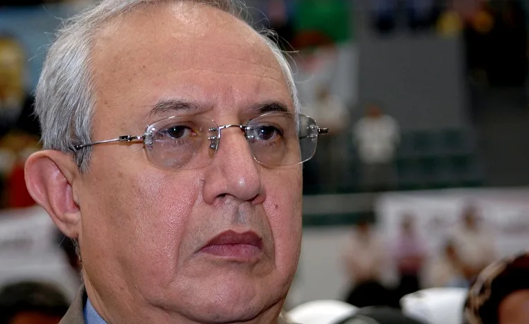 VIDÉO. Ziari charge Ould Abbès, encense Ouyahia