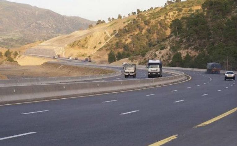 Maintenance de l’autoroute est-ouest : Bedoui veut faire payer les usagers