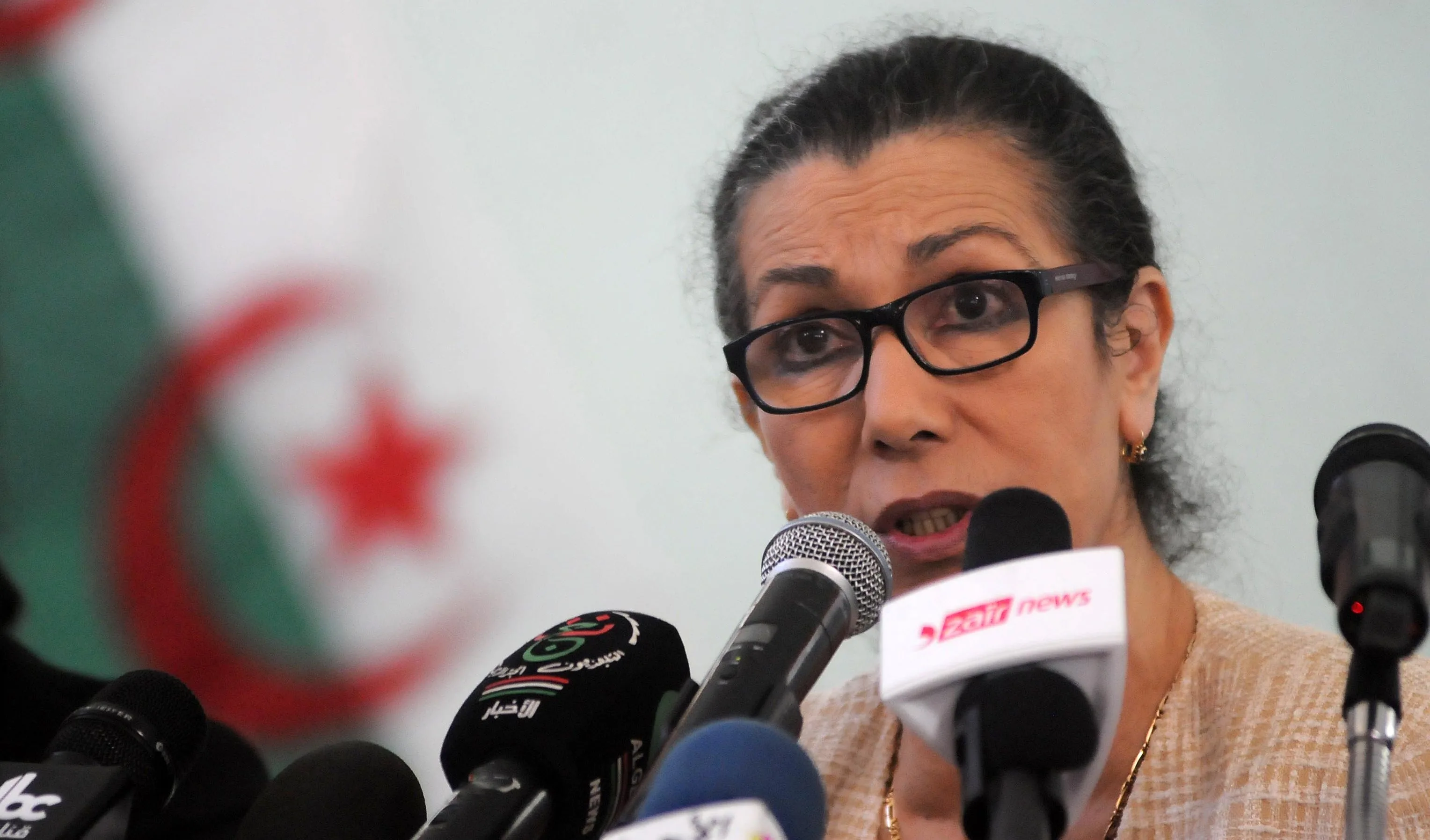 VIDÉO. Louisa Hanoune : « L’armée ne doit pas intervenir »