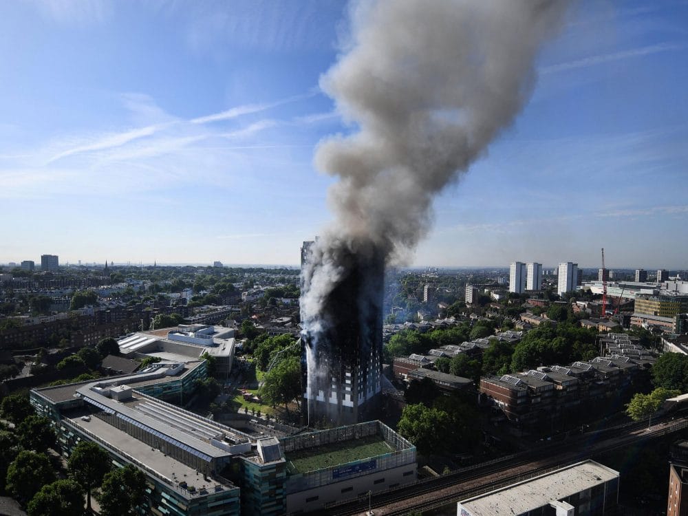 Incendie d’un immeuble à Londres : l’Algérie active une cellule de crise