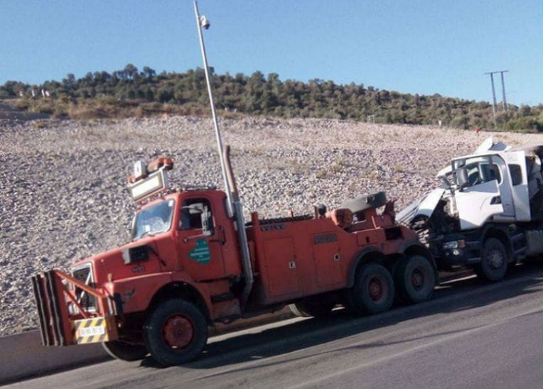 Deux accidents provoquent un embouteillage monstre sur l’autoroute Est-Ouest