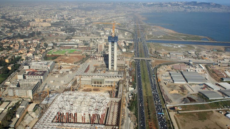 Grande mosquée d’Alger : plusieurs produits dont des plantes exonérés de taxes à l’importation
