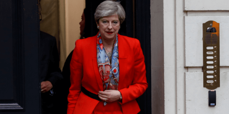 Royaume-Uni : les conservateurs perdent leur majorité absolue