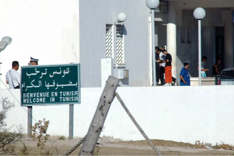 Frontière algéro-tunisienne : moins de « cinq minutes » d’attente aux postes de douane