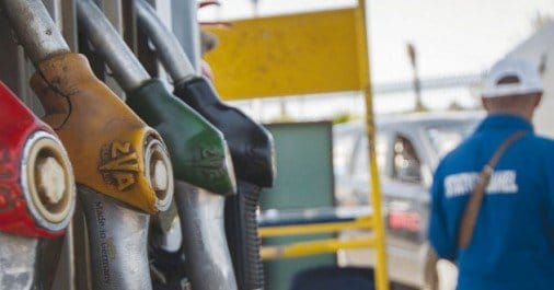 Fin des importations de carburants : à chaque ministre de l’Énergie sa date