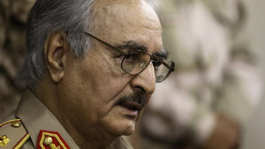 Libye: le maréchal Haftar reçu à Paris après avoir vu les autorités italiennes