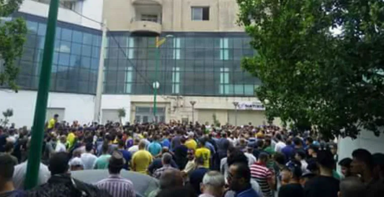 VIDÉO. Manifestation à Tizi Ouzou pour réclamer le départ de Hannachi