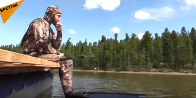 VIDÉOS. En vacances, Poutine cultive son image d’homme d’action