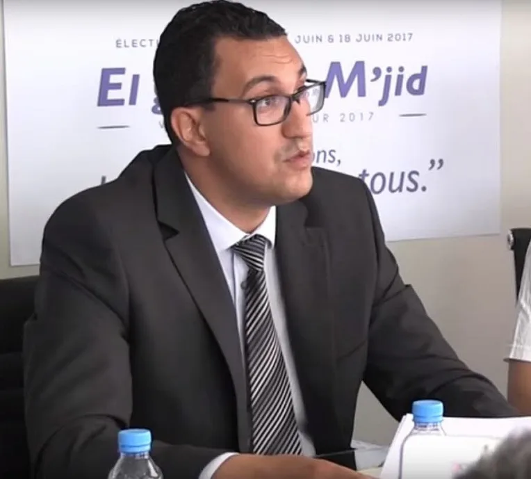 Un député franco-marocain du parti de Macron frappe violemment un responsable socialiste