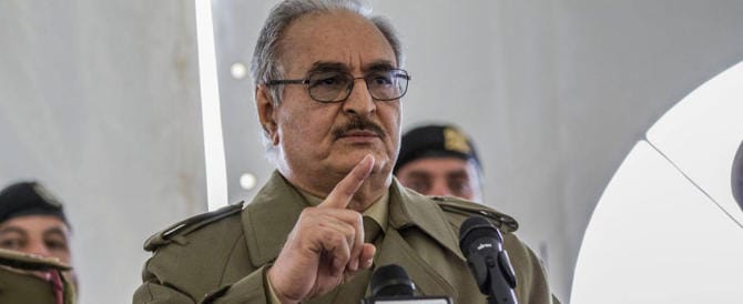 Libye : Haftar demande à l’Europe des hélicoptères contre l’immigration