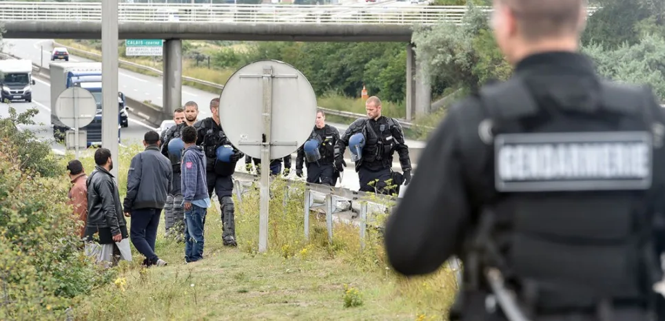 La France veut faciliter les expulsions des sans-papiers