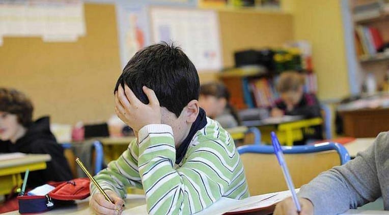 France : quand un manuel de maths demande aux élèves de compter des migrants