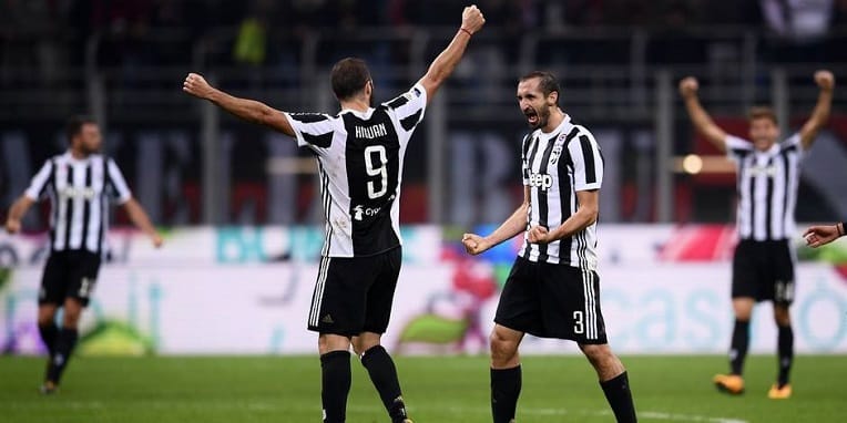 Italie : Higuain passe le mur du 100 et assomme l&rsquo;AC Milan