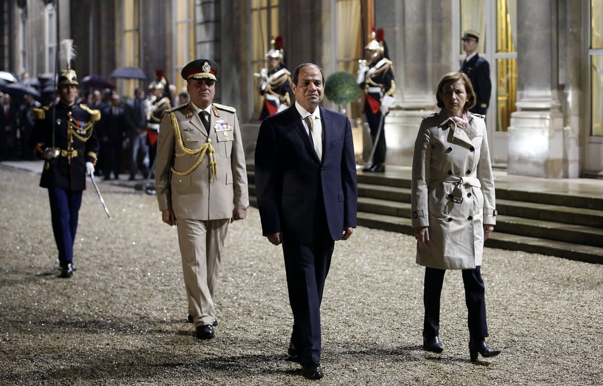 Les droits de l’Homme, « trouble-fête » de la visite du président égyptien à Paris ?