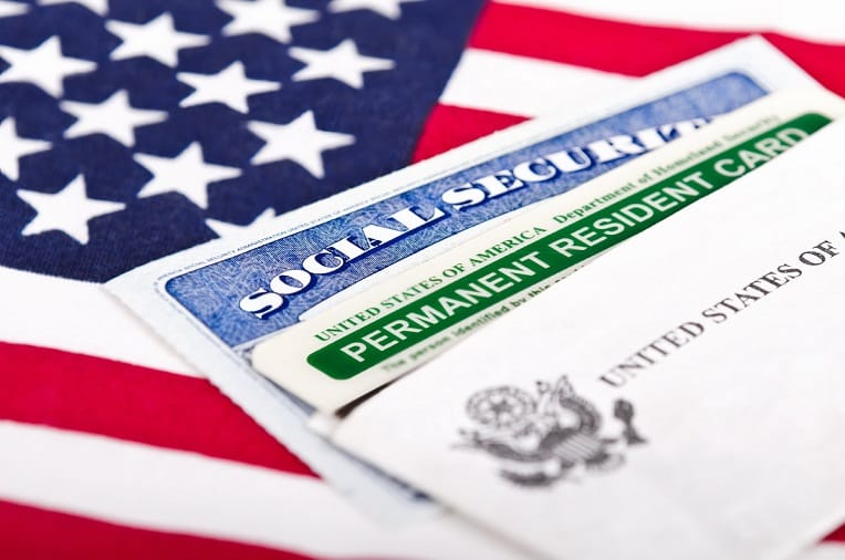 Réinitialisation des inscriptions à la loterie de la Green Card suite à un problème technique