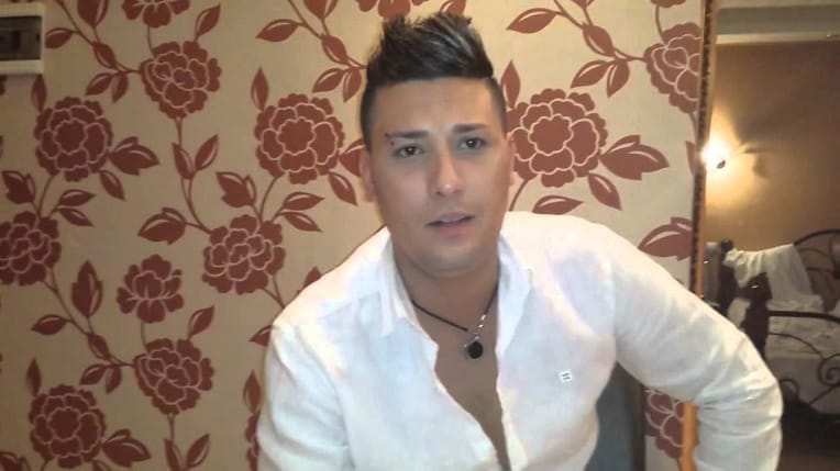 Le chanteur Haouari Manar persona non grata à Constantine