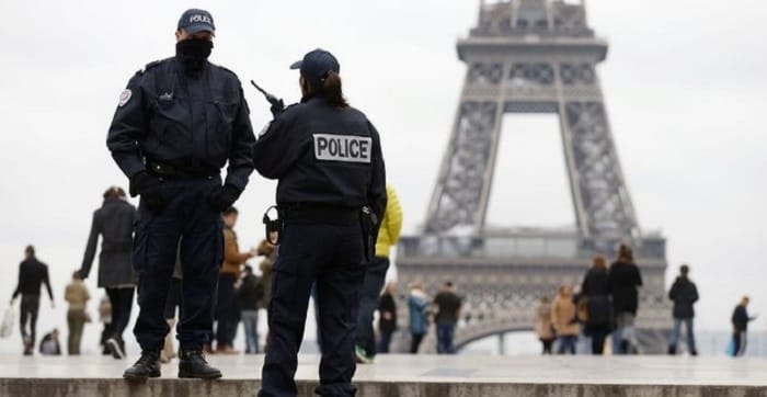 « Prise d&rsquo;otage » à Paris, intervention de la police en cours