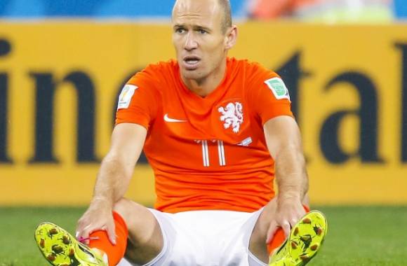 Pays-Bas : Robben s&rsquo;en va sur un champ de ruines