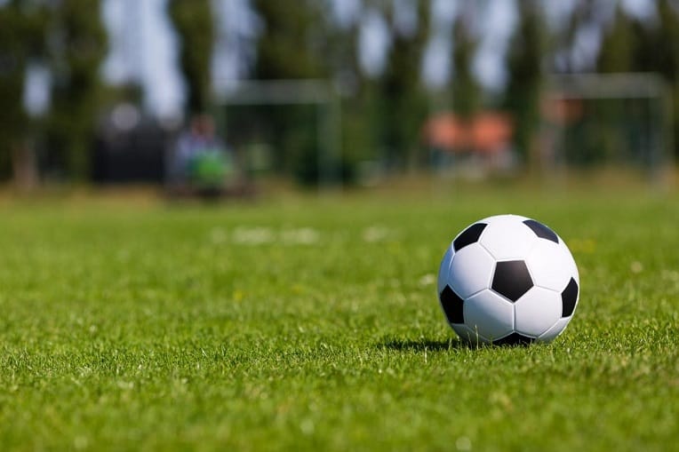 L’USM Bel-Abbès sévèrement sanctionnée pour non exécution d’une décision de la FIFA