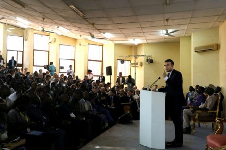 L’incroyable débat entre Macron et les étudiants du Burkina Faso
