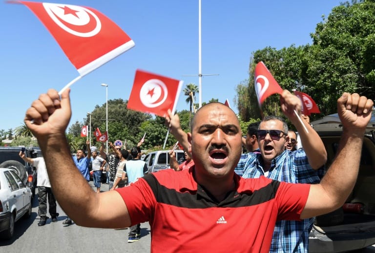 Tunisie : des centaines de policiers manifestent pour leur « protection »