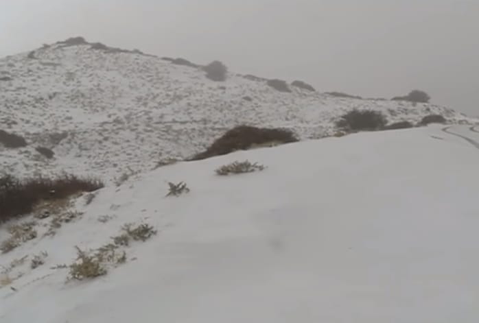 VIDÉOS. De la neige sur Tikjda