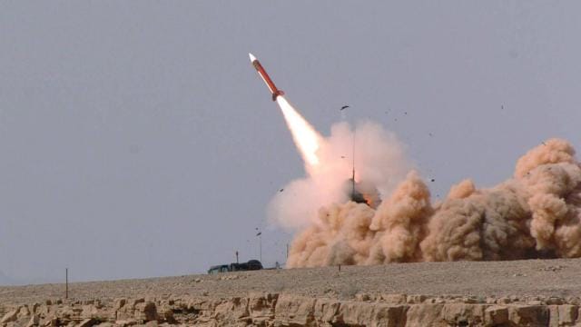 Tir d’un missile du Yémen: Ryad met de nouveau en cause l’Iran
