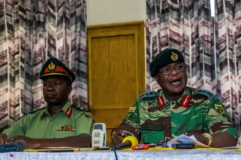 Zimbabwe: barrages de blindés autour du bureau du président et du Parlement