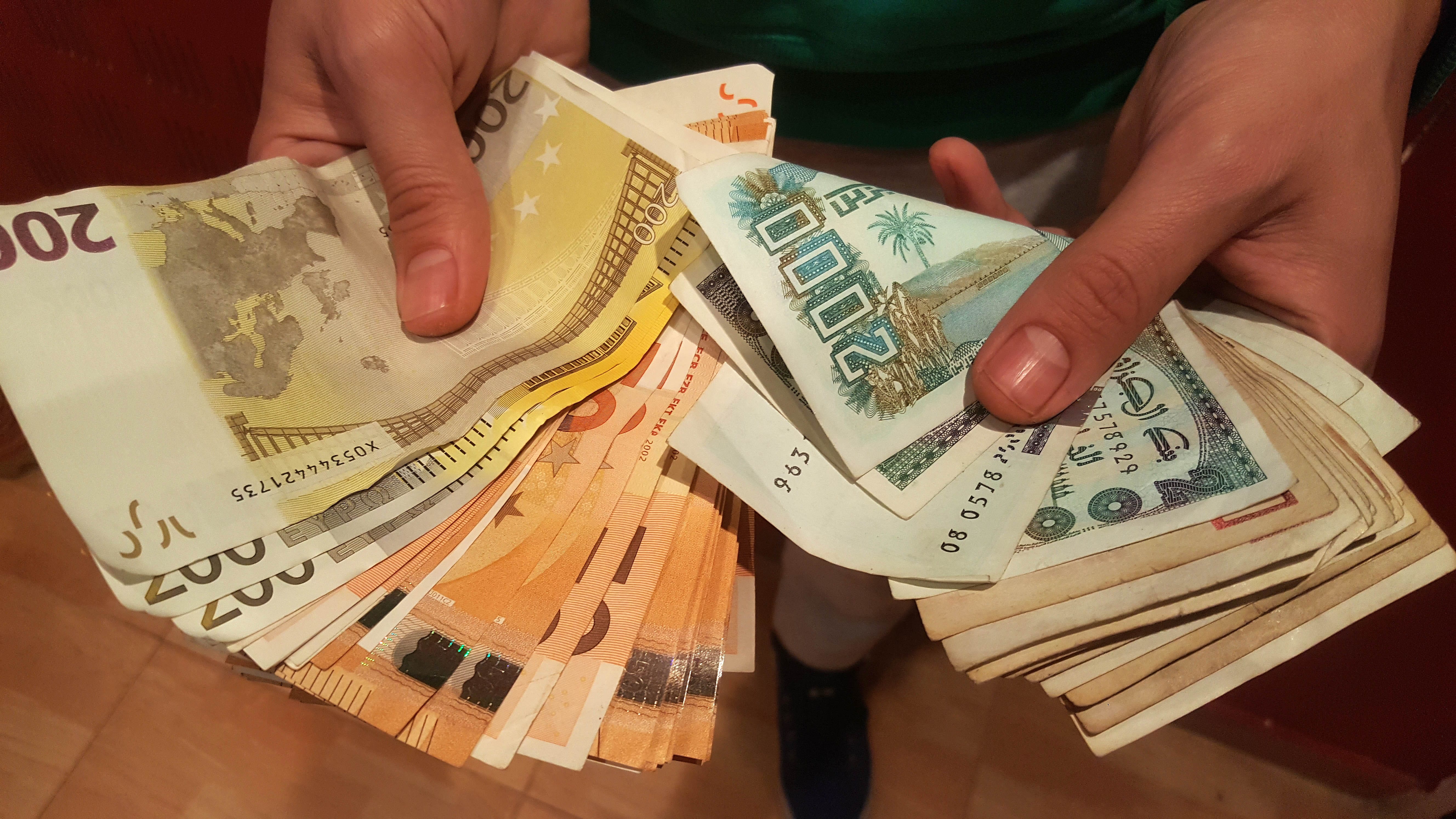 Change parallèle : l’euro reste sous les 200 dinars