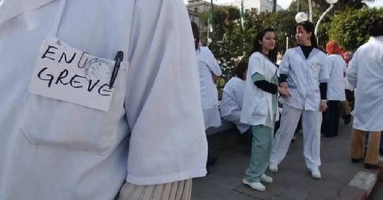 Les médecins, pharmaciens et chirurgiens-dentistes résidents entament une grève illimitée