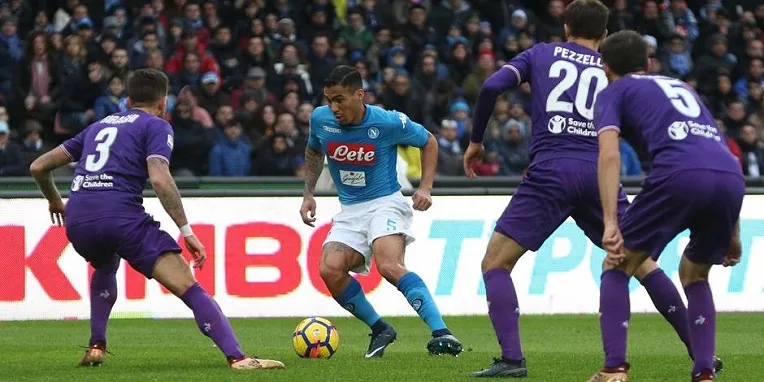 Italie : l&rsquo;Inter tombe, Naples reprend son bien