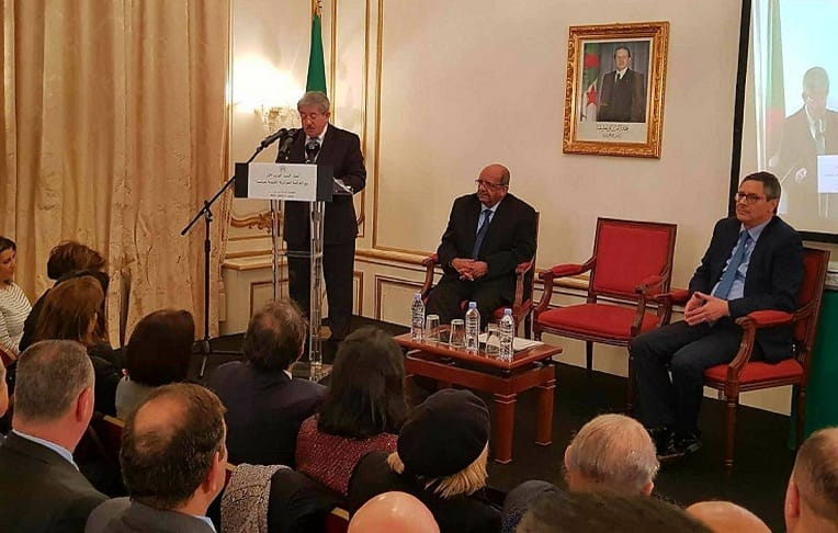 Règle 49/51, logement, lobbying : ce que Ouyahia a dit à la communauté algérienne en France