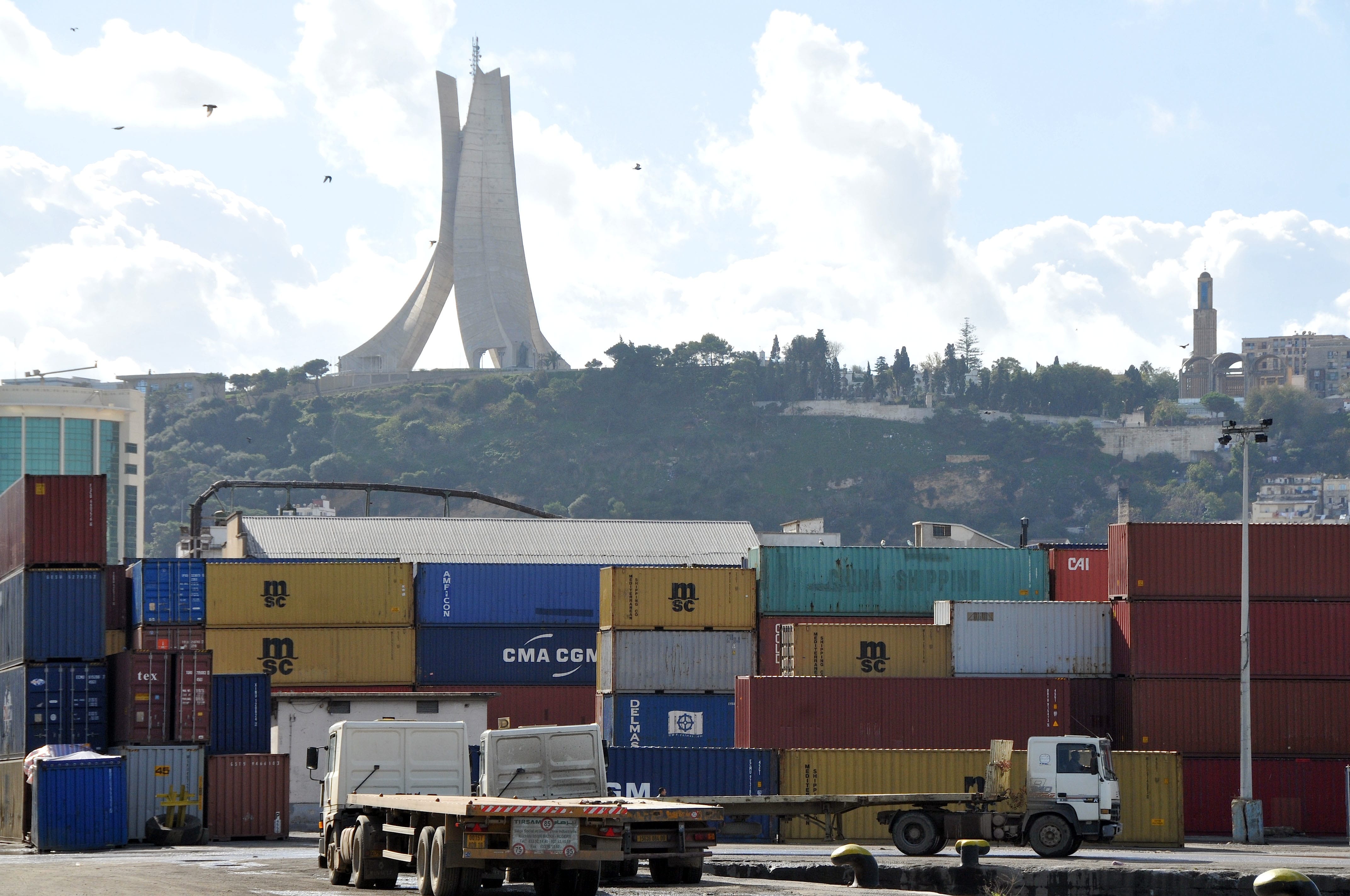 Pourquoi les importations résistent aux mesures du gouvernement