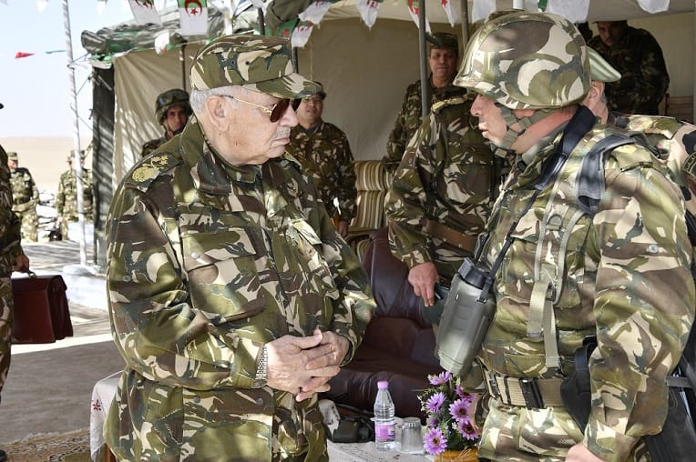Manœuvres militaires à Oran : l’armée algérienne teste l’interopérabilité entre ses différentes unités (vidéo)