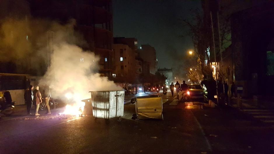 L’Iran s’enfonce dans la violence : neuf morts dans des troubles nocturnes