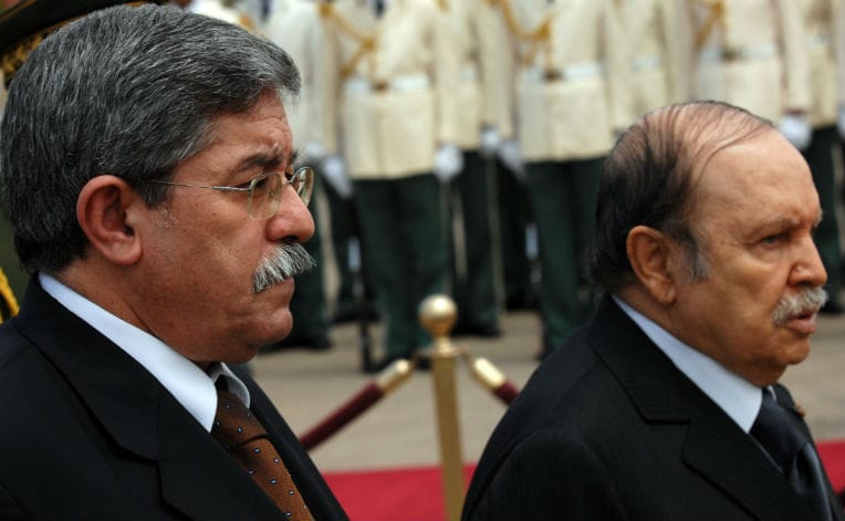 Ouyahia appelle Bouteflika à briguer un 5e mandat