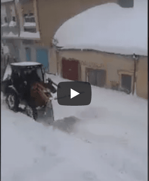 VIDÉO. Maroc : des villages isolés à cause de la neige