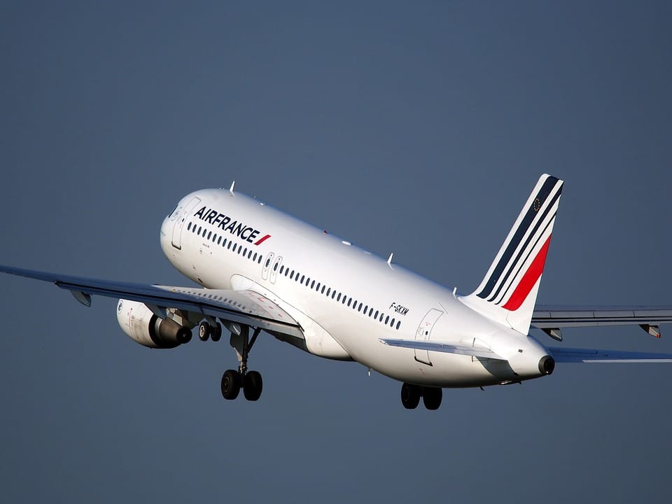 Air France proposera cinq vols par jour entre Paris-CDG et Alger cet été
